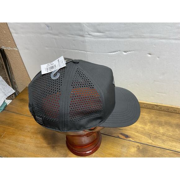 Burlebo Flying B Performance Logo Hat Cap Snapback NWT - Picture 7 of 11